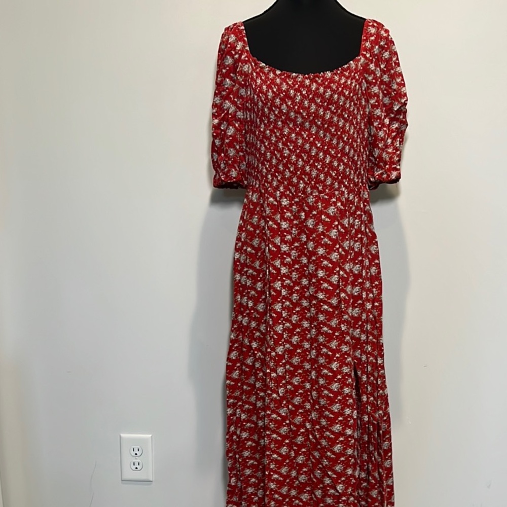 NATURAL LIFE Red and White Floral Midi Dress